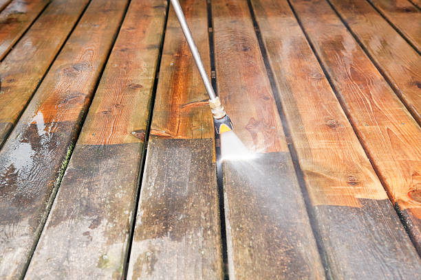 Best Commercial Pressure Washing  in North Aurora, IL